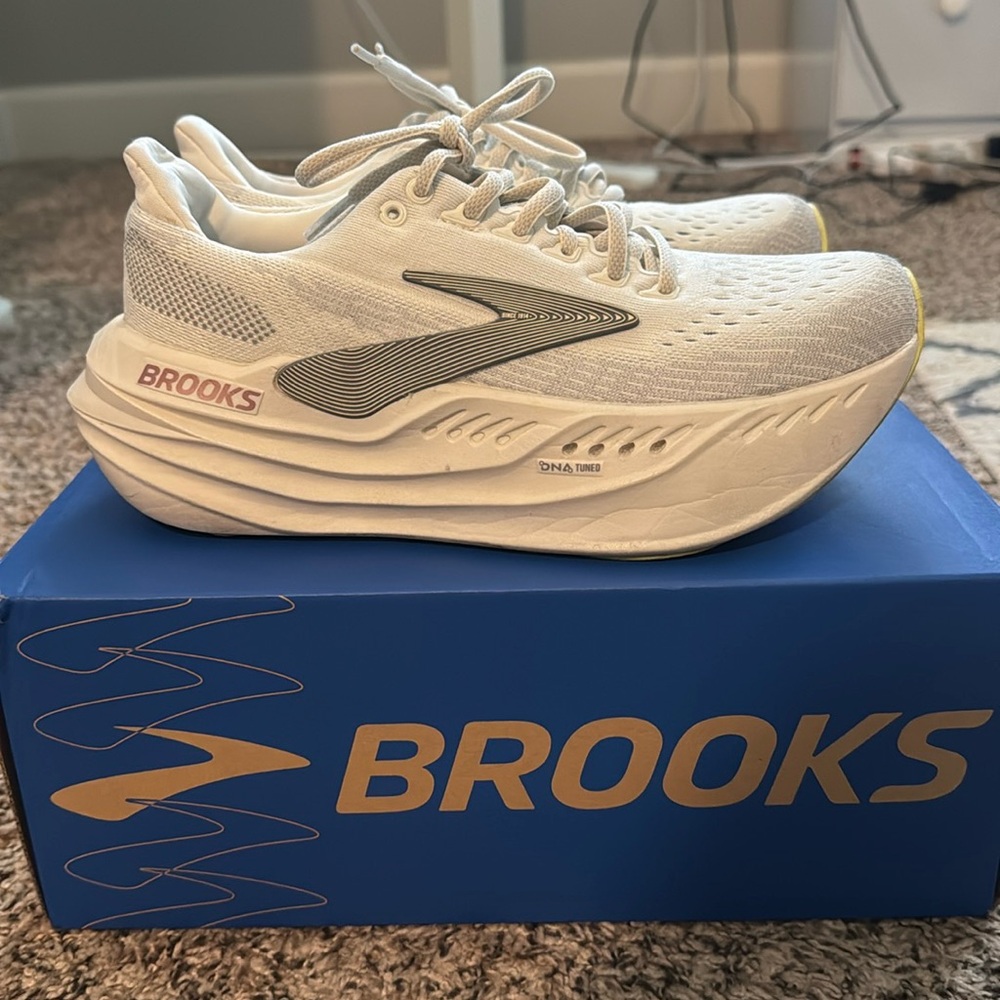 Brooks Glycerin Max Coconut Alloy Rose Sz 7.5